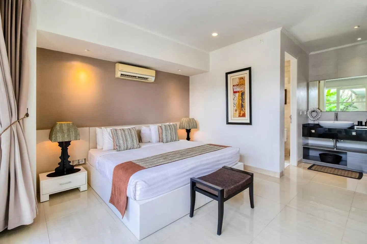 Private 2 Bed Pool Villa In Bustling Petitenget スミニャック