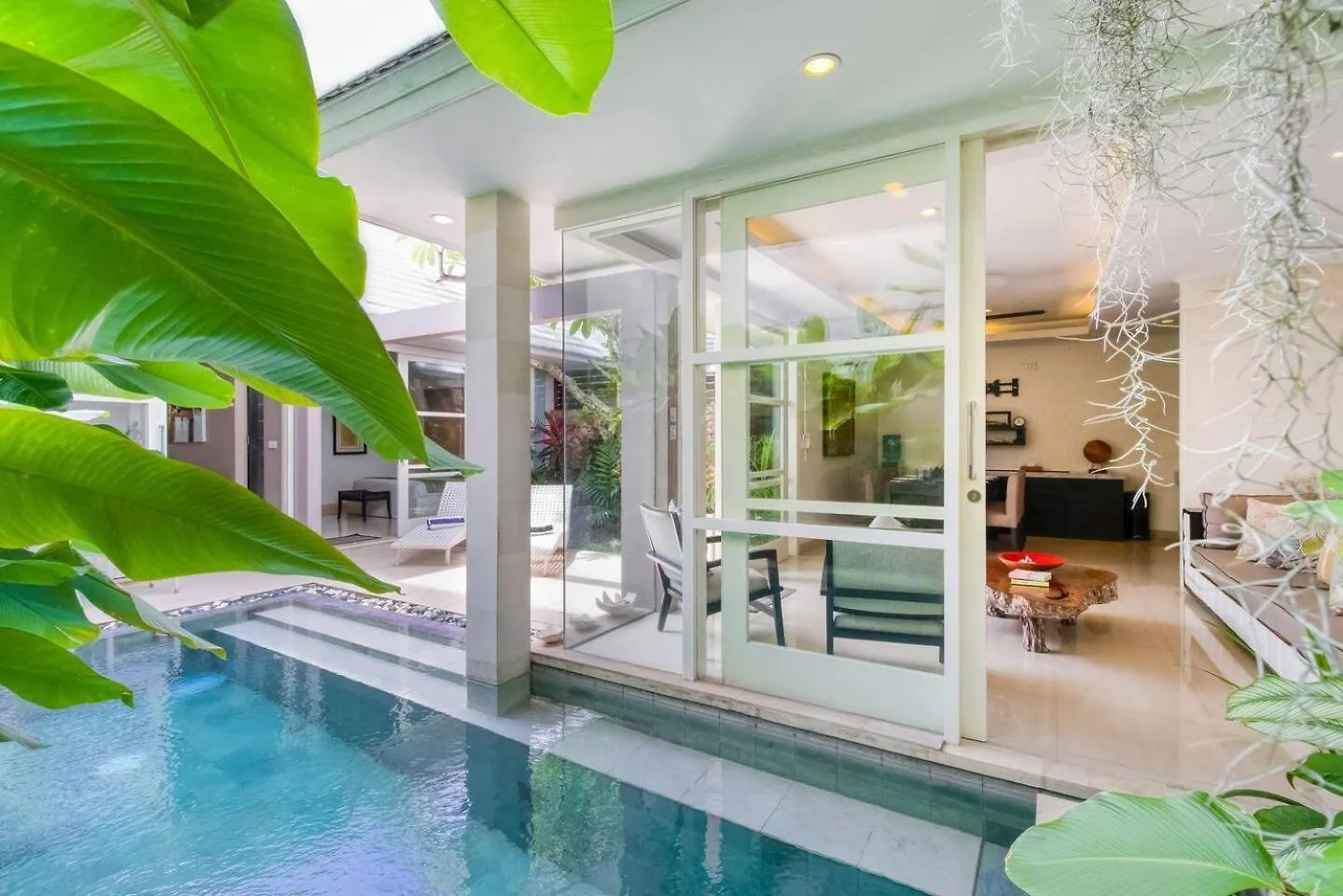 Private 2 Bed Pool Villa In Bustling Petitenget スミニャック インドネシア